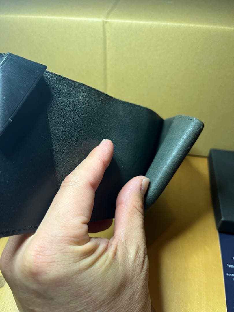 SYRINX ブラックレザー 二つ折り財布