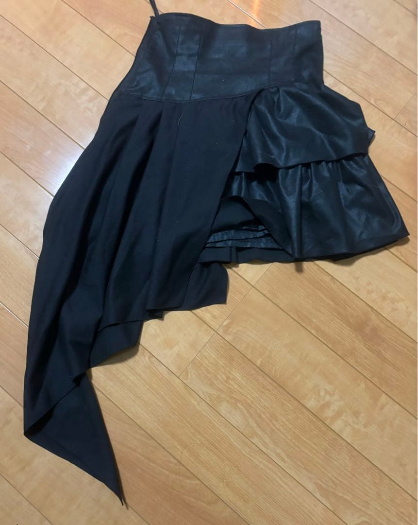 hyde着系BPNアシンメトリーフリルスカート 黒　ifラルク