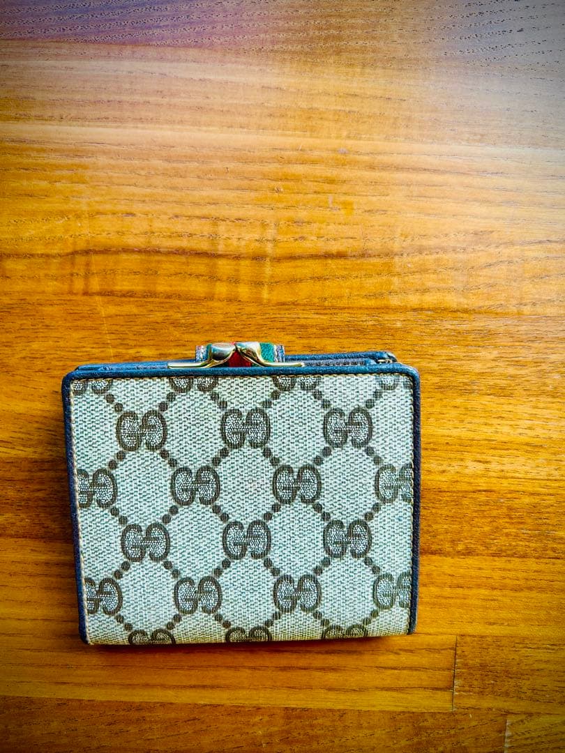 【美品】GUCCI Shelley Line 二つ折り財布
