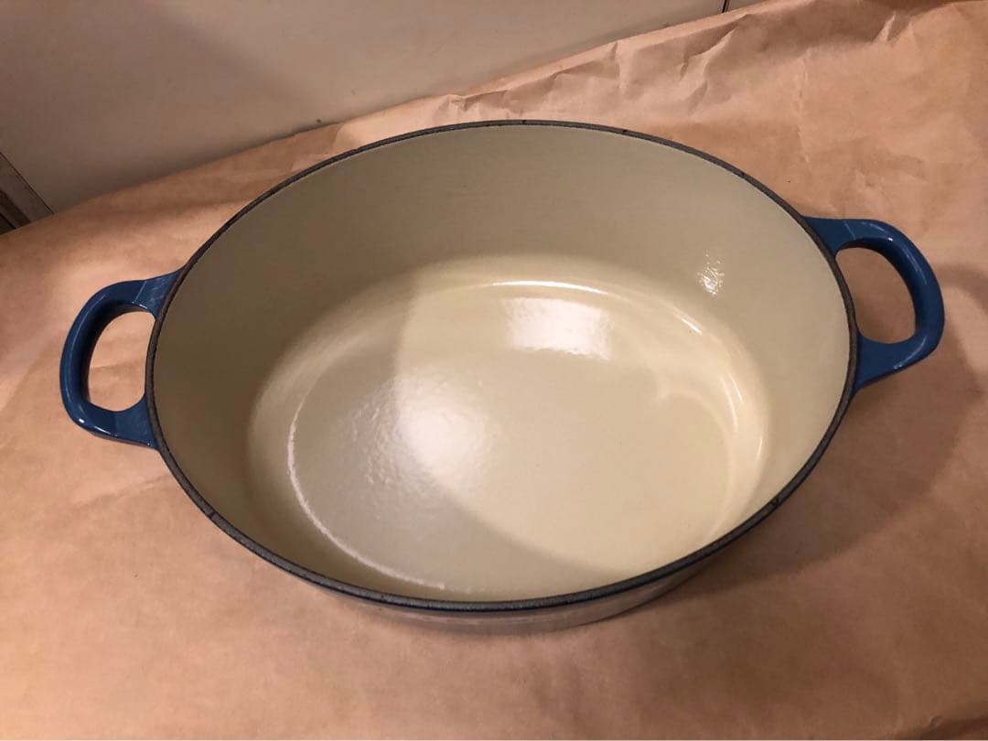 未使用　ル・クルーゼ　ココットオーバル　27cm 両手なべ