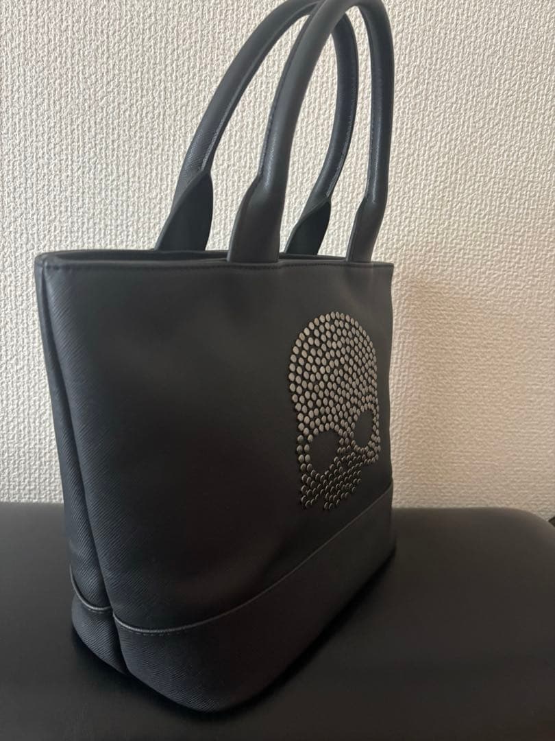 スカルスタッズ付き黒トートバッグ