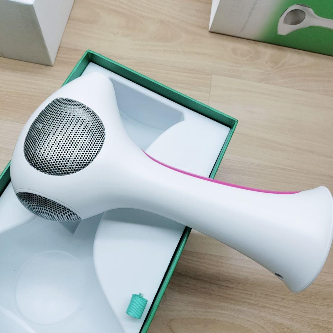 ほぼ未使用品⚡️付属品完備 トリア パーソナルレーザー 4X Tria 脱毛器