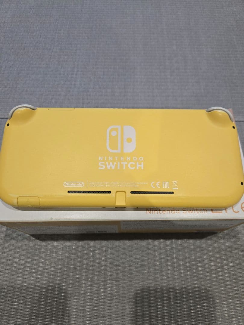 Nintendo Switch Lite イエロー 本体　スイッチライト