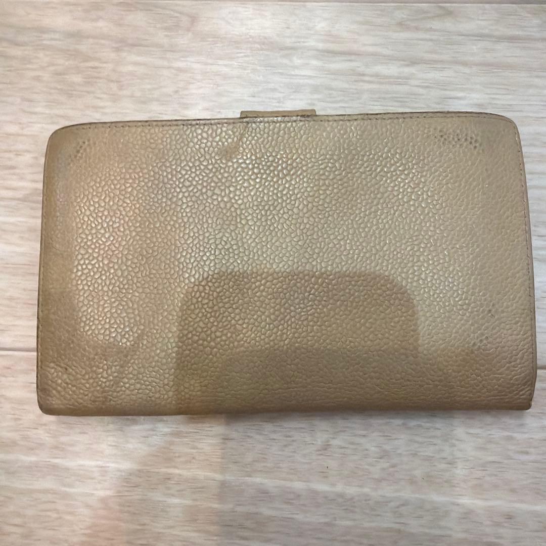 CHANEL シャネル　キャビアスキン　二つ折り財布　ベージュ　レザー
