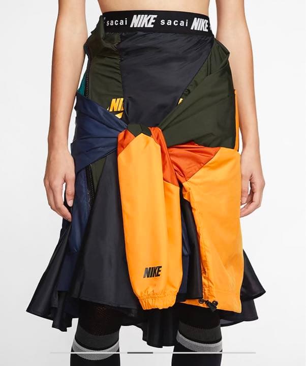 ナイキ x sacai スカート　新品タグ付き未使用品　サイズS