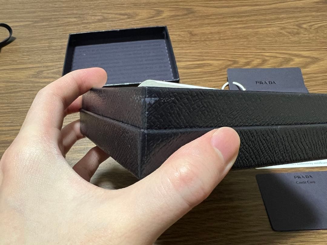 PRADA 折財布