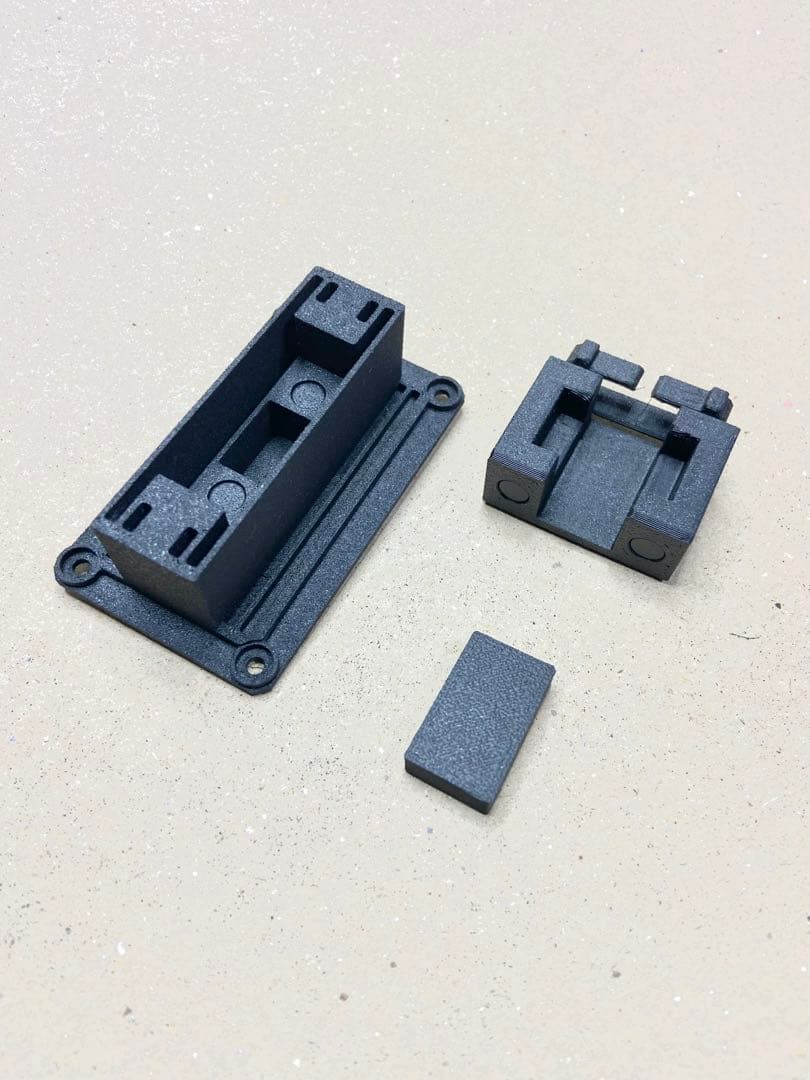 ジムニーjb64、jb74用　弾薬供給システム風USBケーブルカバー