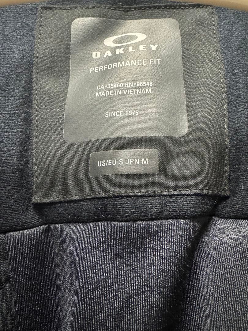 美品　OAKLEY ジャケット ブラック　スノーボード　ウェア