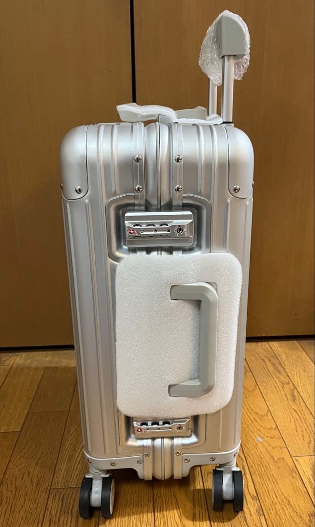 Mercedes-Benz アルミニウムキャリーケース32L