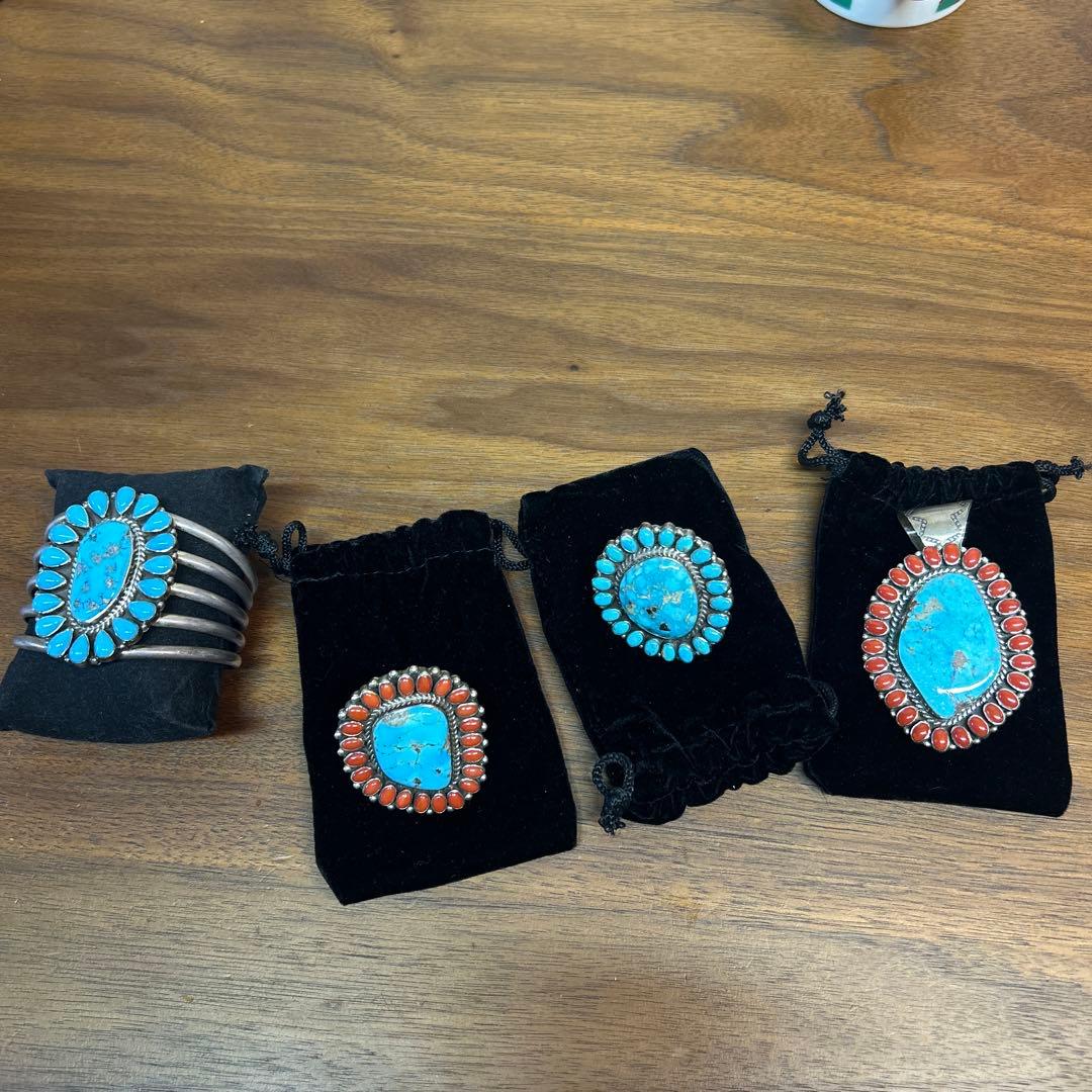 ナバホ　Navajo Tonya June Rafael ペンダントトップ