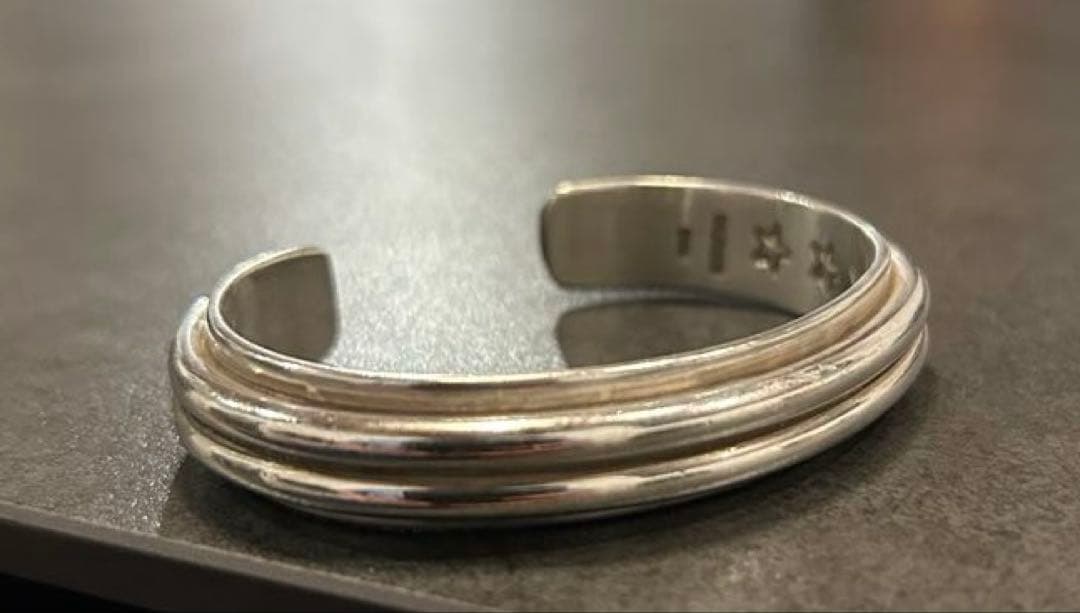 CODY SANDERSON コディサンダーソン バングル ブレスレット　スター