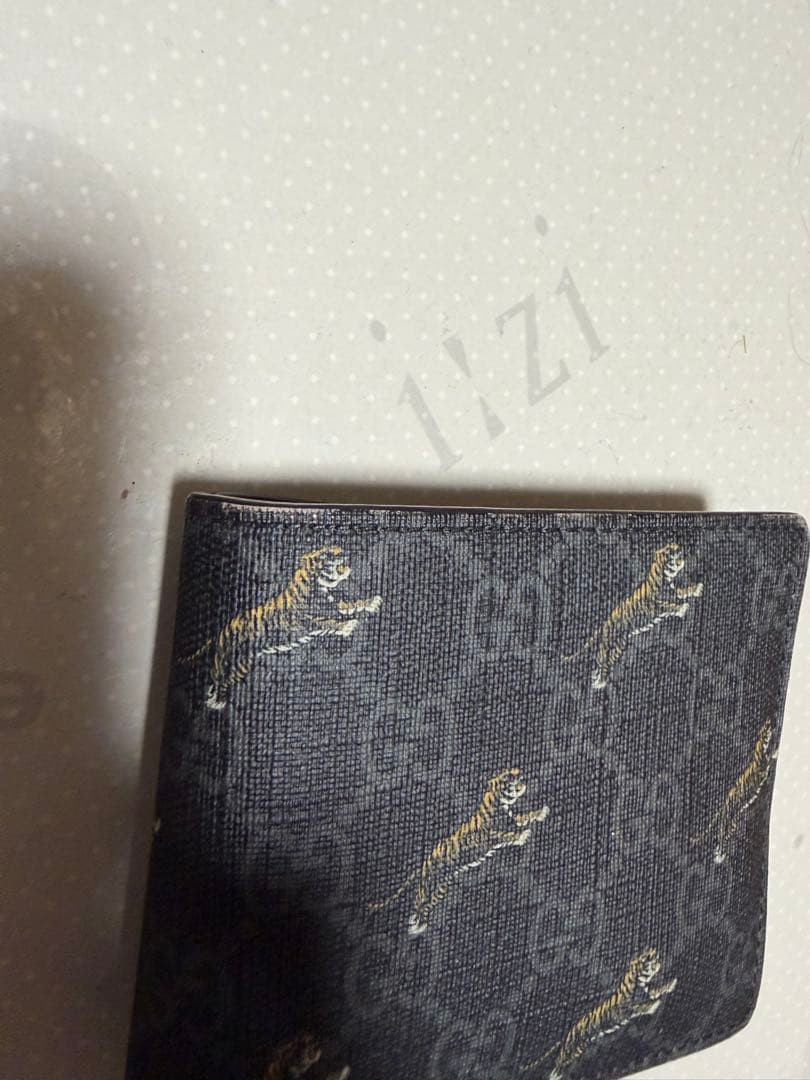GUCCI トラ柄 二つ折り財布