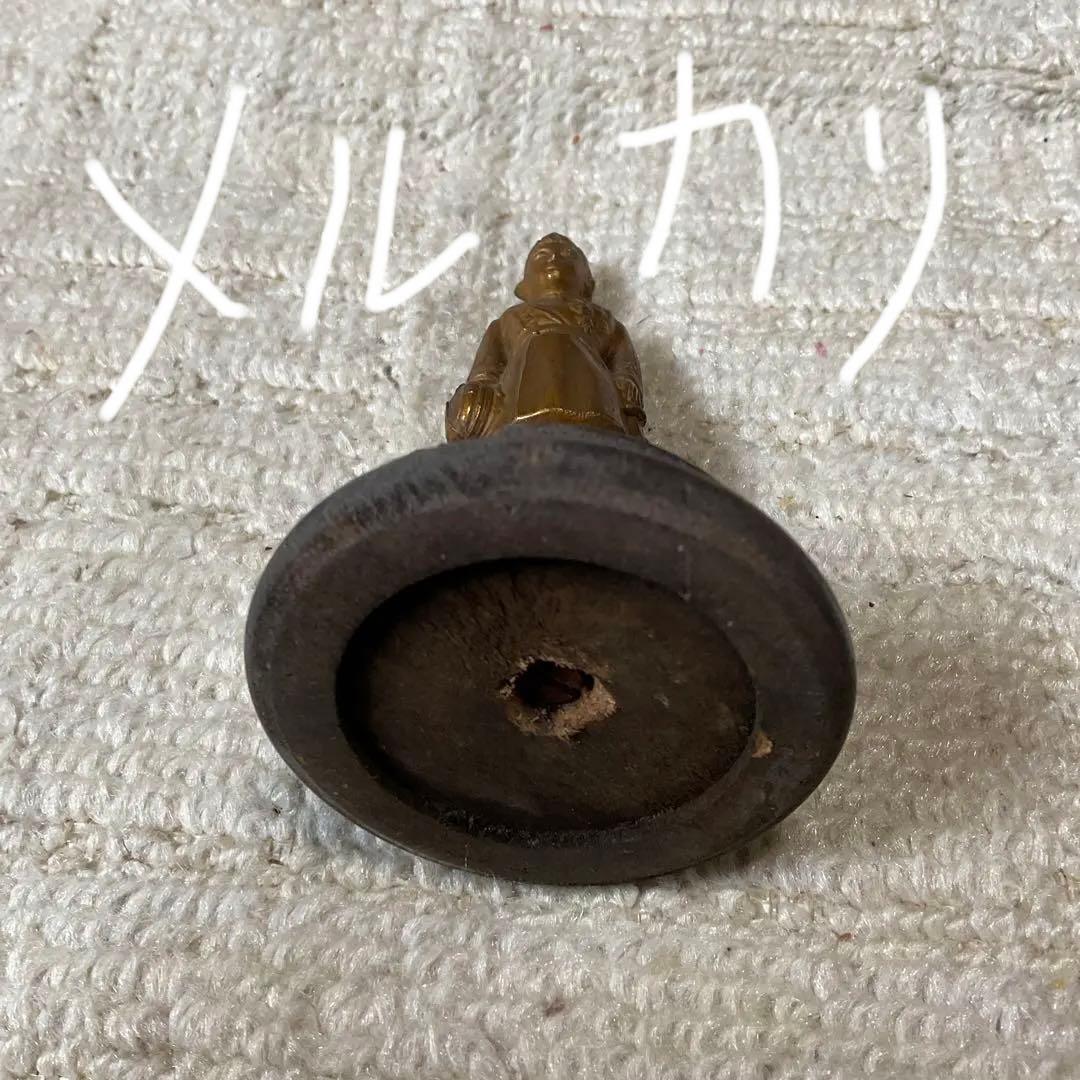 銅製、天皇皇后像　【誰かわかりません。】（天皇の台座に若干の欠けあります）。