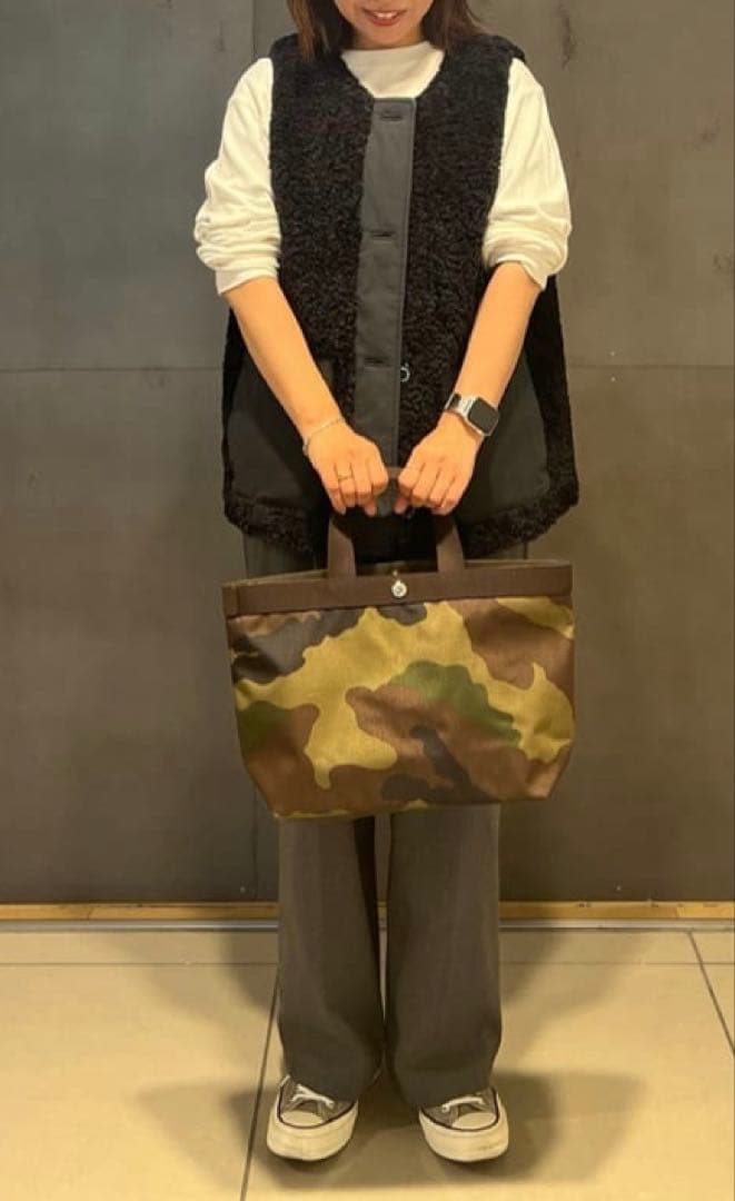 エルベシャプリエ　704W カモフラ　迷彩　Mサイズ　スクエアトート