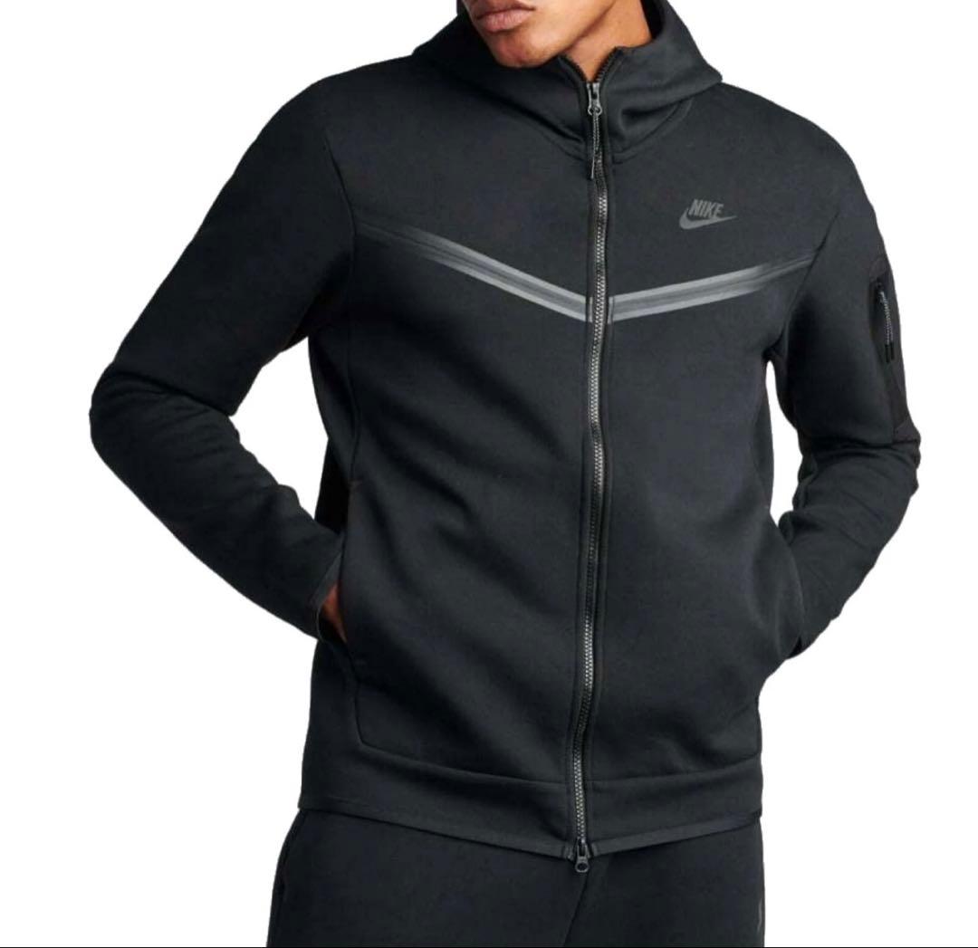 NIKE テックフリース 廃盤品 24時間以内 発送可能