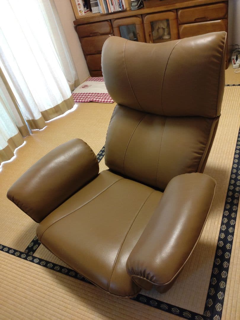 スーパーソフトレザー座椅子　匠　回転、リクライニング付き　1人掛け