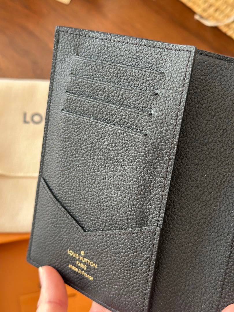 【超美品】Louis Vuittonパスポートカバー クーヴェルテュール NM