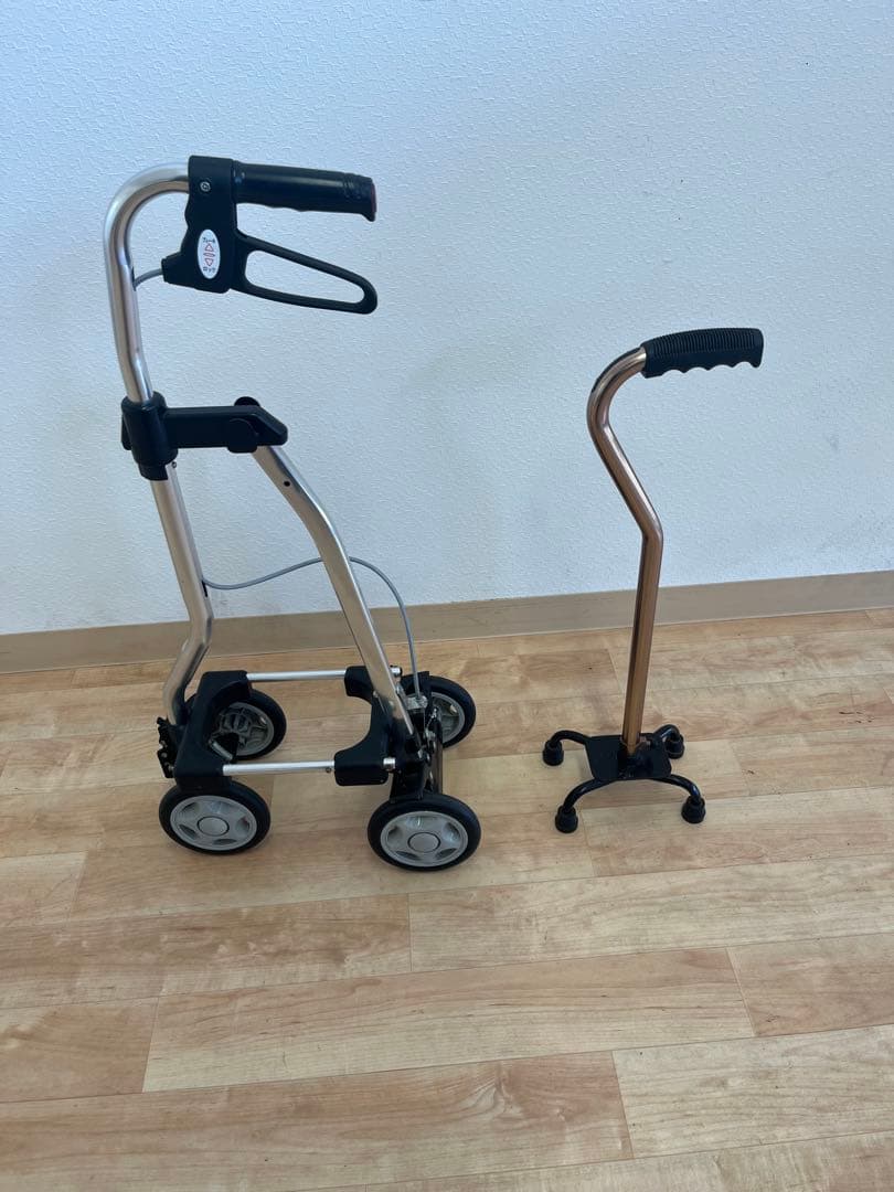 2個セット　歩行器　歩行補助　　自立式折りたたみ杖　シルバーカー 軽量　介護用