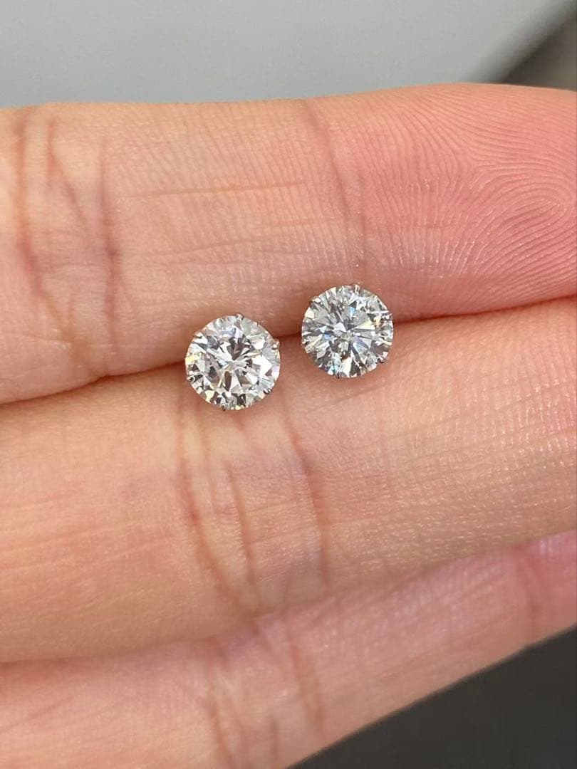 PT 一粒ダイヤモンド　ピアス　計1ct 新品