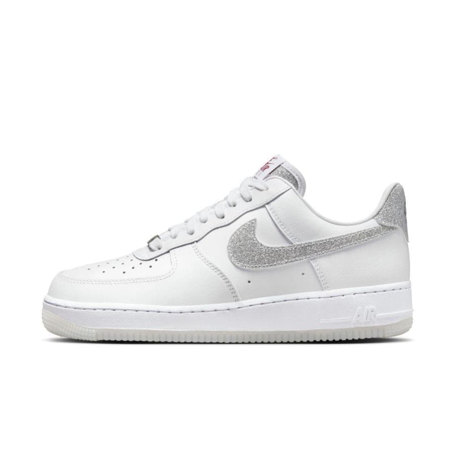 ナイキ　NIKE AIR FORCE 1 07 LX 24cm