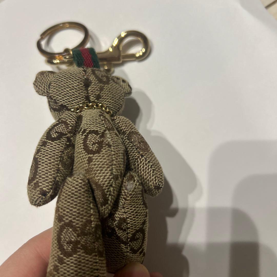 Gucci ロゴ入り　キーホルダー　くま　小物　ファッション　レディース