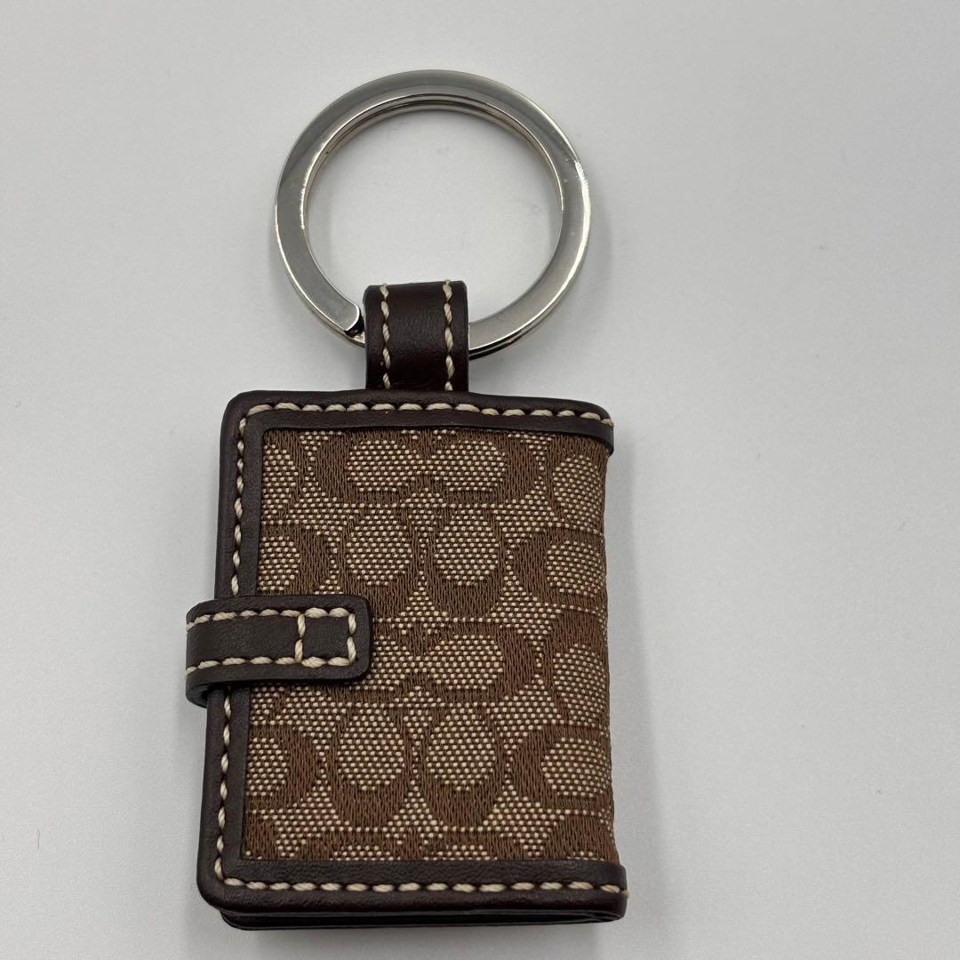 COACH キーホルダー　バッグチャーム　手帳型　フォトフレーム　キーリング