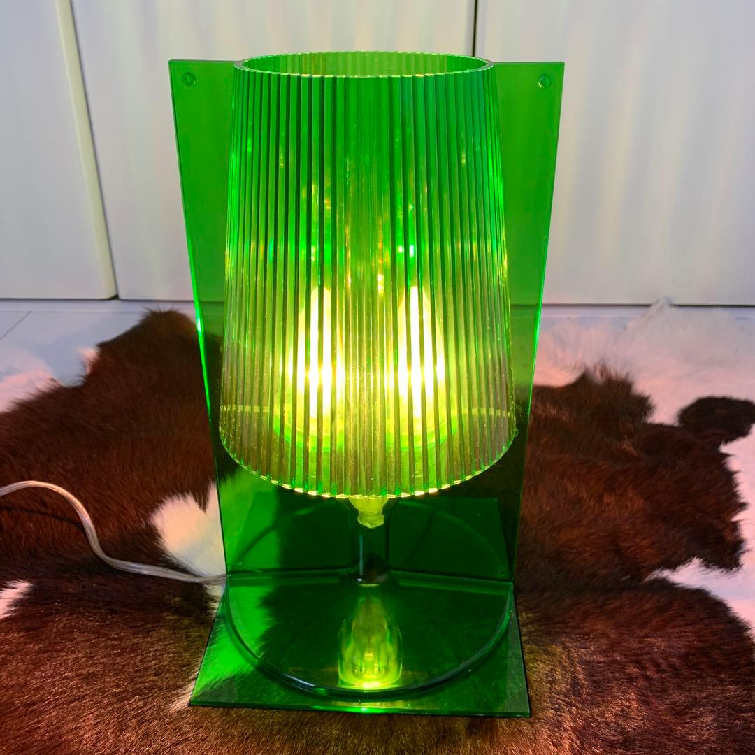 ブランドファニチャー！イタリア製 Kartell テーブルランプ 照明 ライト