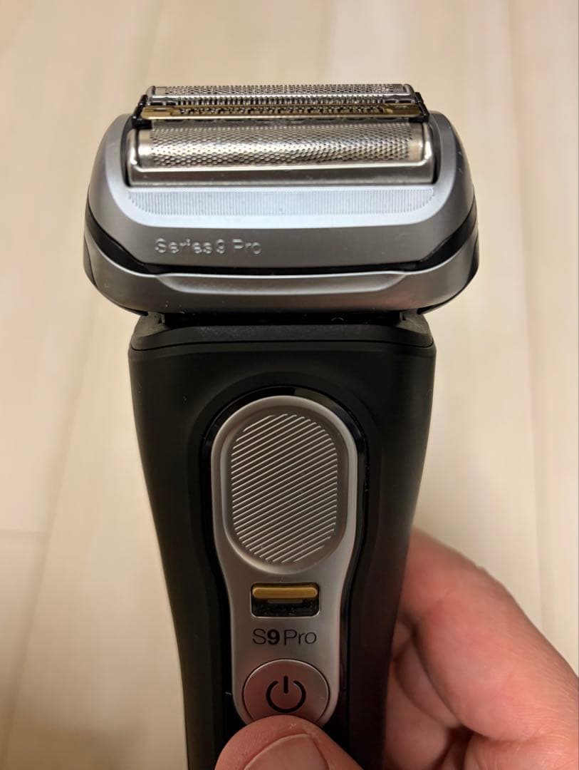 BRAUN S9 Pro メンズ電気シェーバー