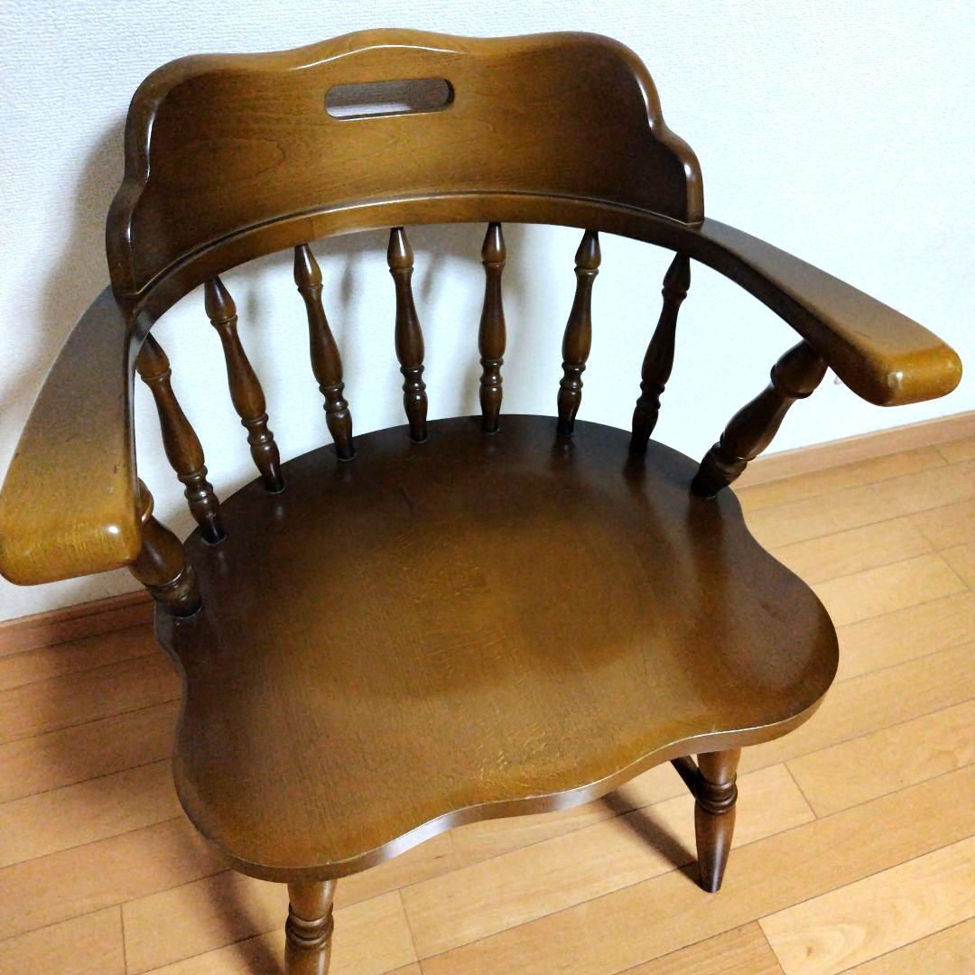 □飛騨産業　肘付ダイニングチェア・特別お値下げ【キツツキマーク】