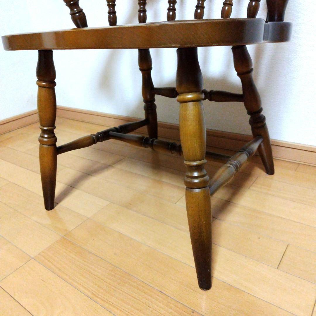 □飛騨産業　肘付ダイニングチェア・特別お値下げ【キツツキマーク】