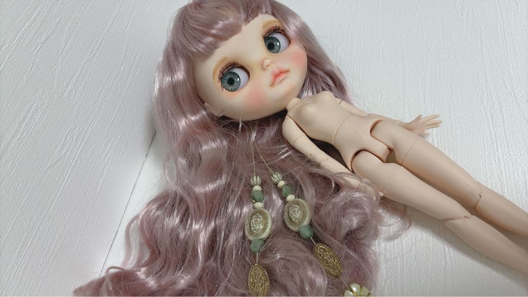アイシードール　ピンクグレーヘア