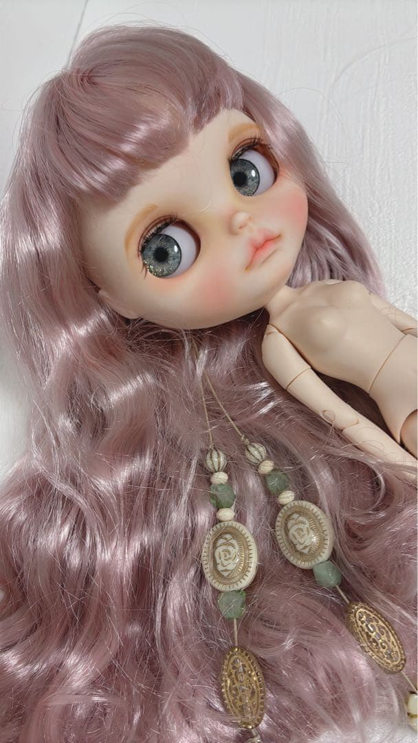 アイシードール　ピンクグレーヘア