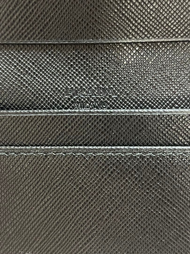 【新品・超美品】PRADA ブラックレザー ケース、カードケース☆箱付き☆