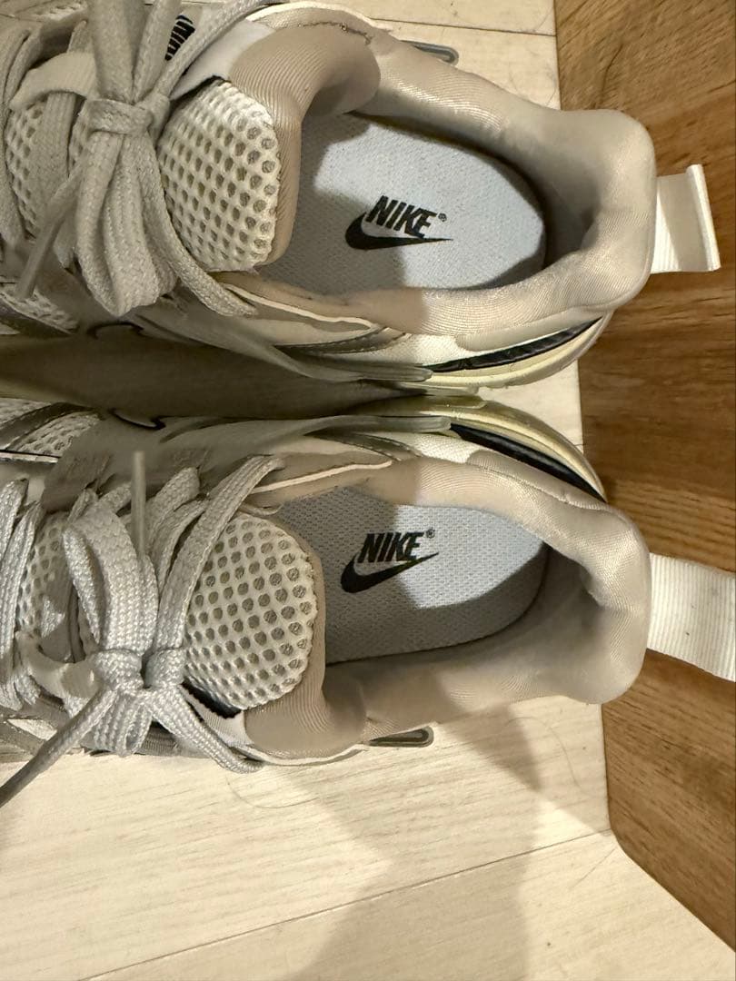 Nike V2K runスニーカー 着用1回のみ