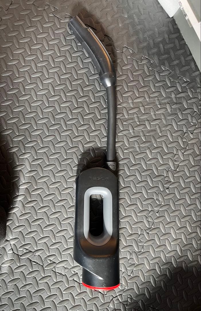 テスラCHAdeMO アダプター