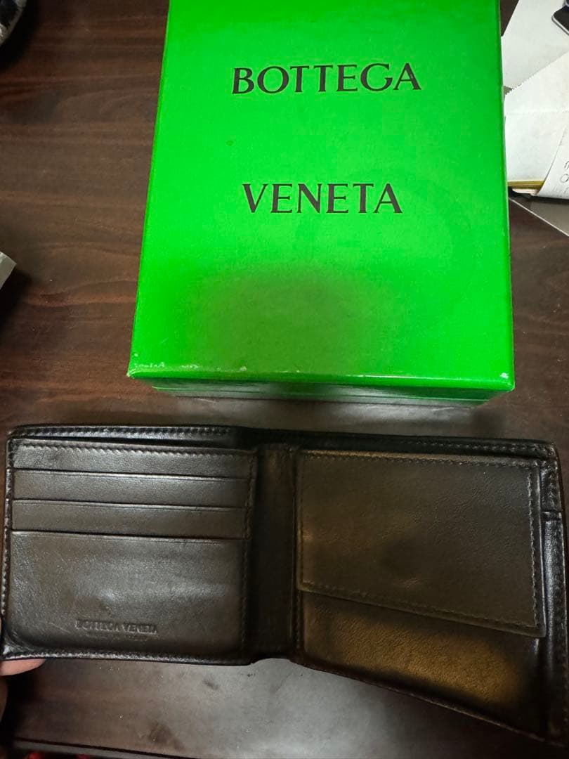 BOTTEGA VENETA ブラック二つ折り財布