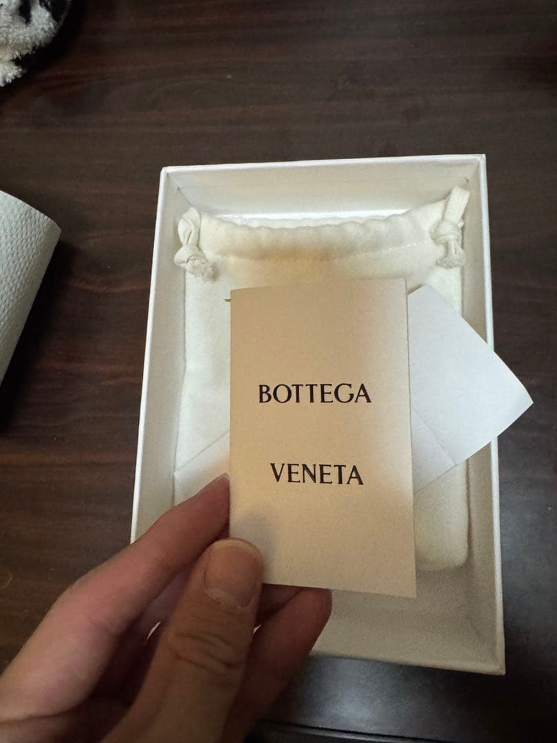 BOTTEGA VENETA ブラック二つ折り財布