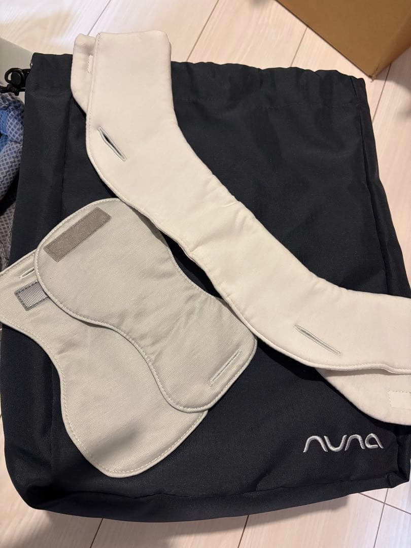 【美品】NUNA ヌナ　カドルクリック　2025年購入