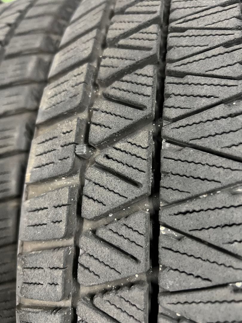 国産 ブリヂストン ブリザック VRX3 225/60/R18 4本セット