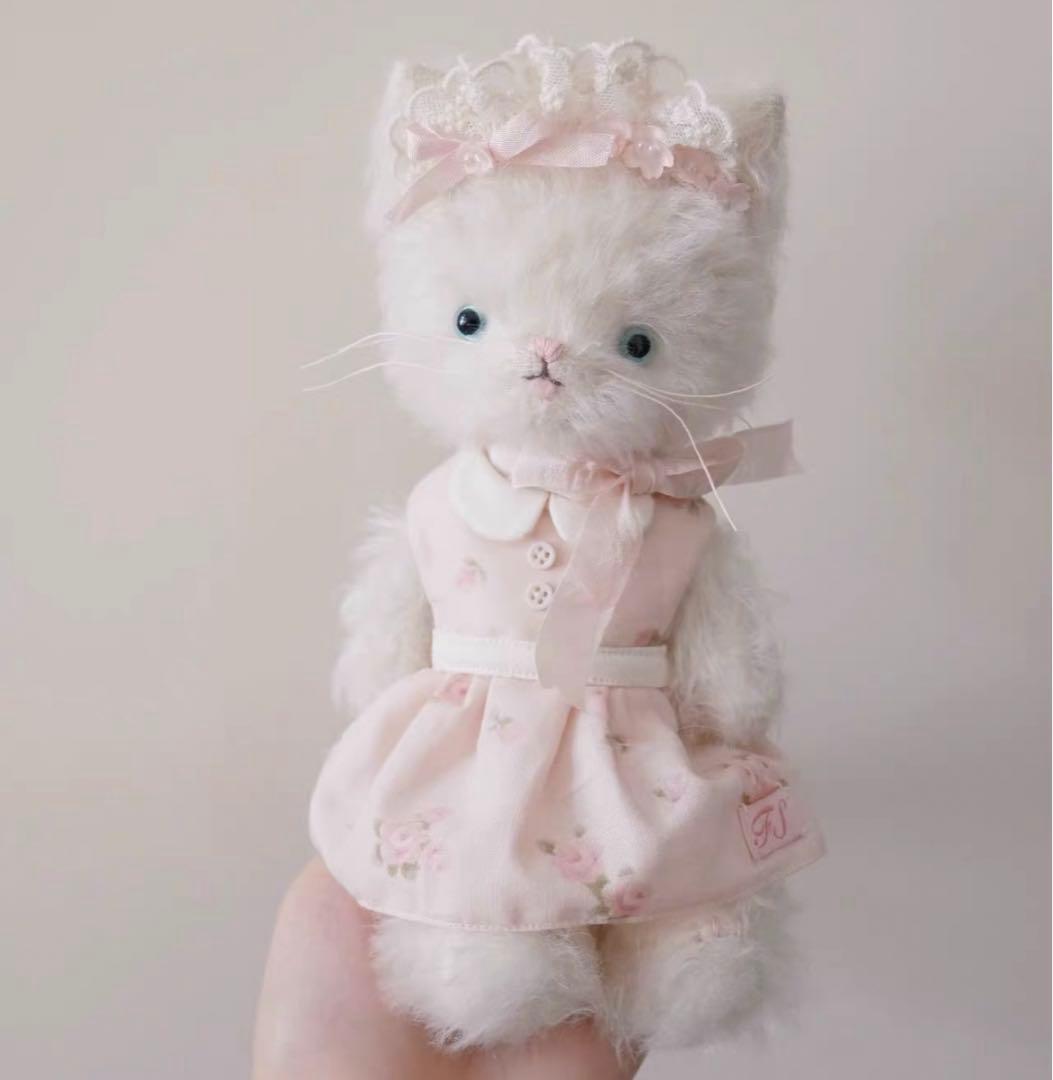 砂糖と苺と仔猫 アーティストベア 海外作家様 ハンドメイド ぬいぐるみ 部屋飾り