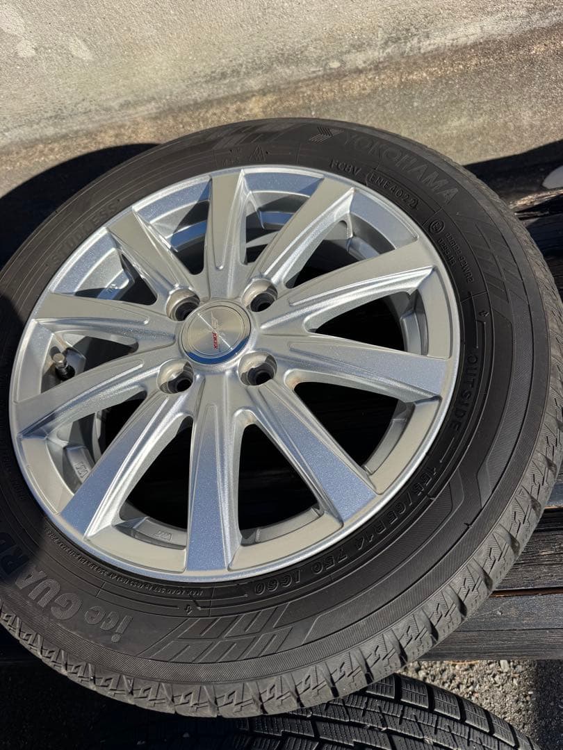 2022年製バリ山‼️軽自動車‼️155/65R14 スタッドレスタイヤ‼️ヨコハマ‼️