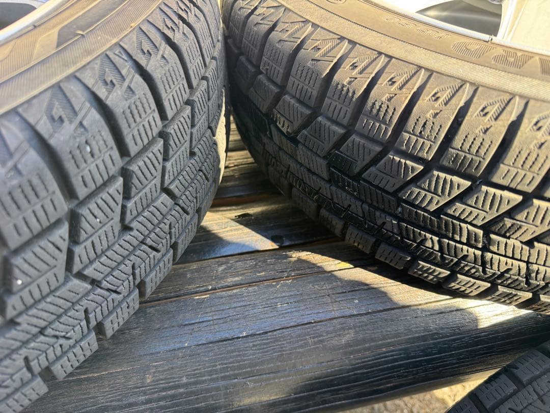 2022年製バリ山‼️軽自動車‼️155/65R14 スタッドレスタイヤ‼️ヨコハマ‼️