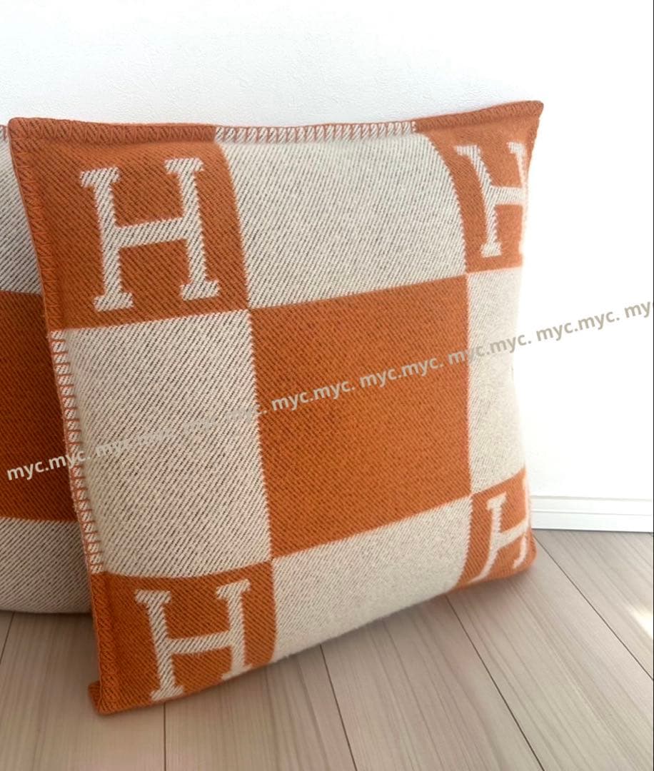 エルメス HERMES クッション アヴァロン PM エルメスクッション