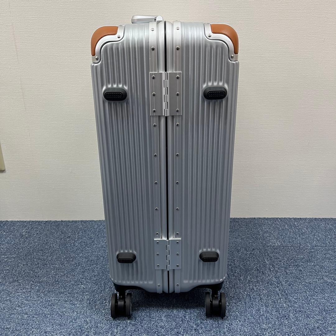 スイスミリタリー プレミアム Cタイプ キャリーケース 64L シルバー