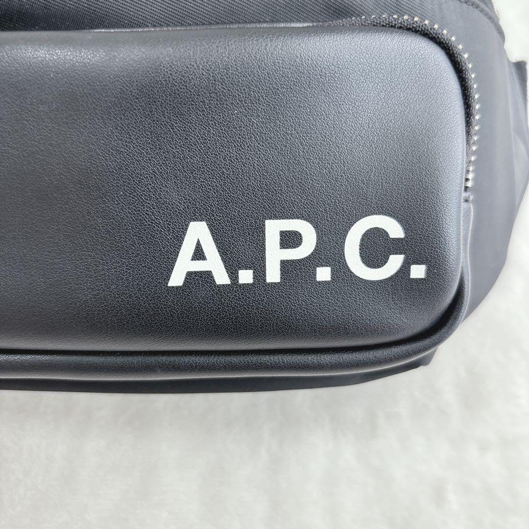 【美品】アーペーセー　A.P.C. Camden ショルダーバッグ　黒