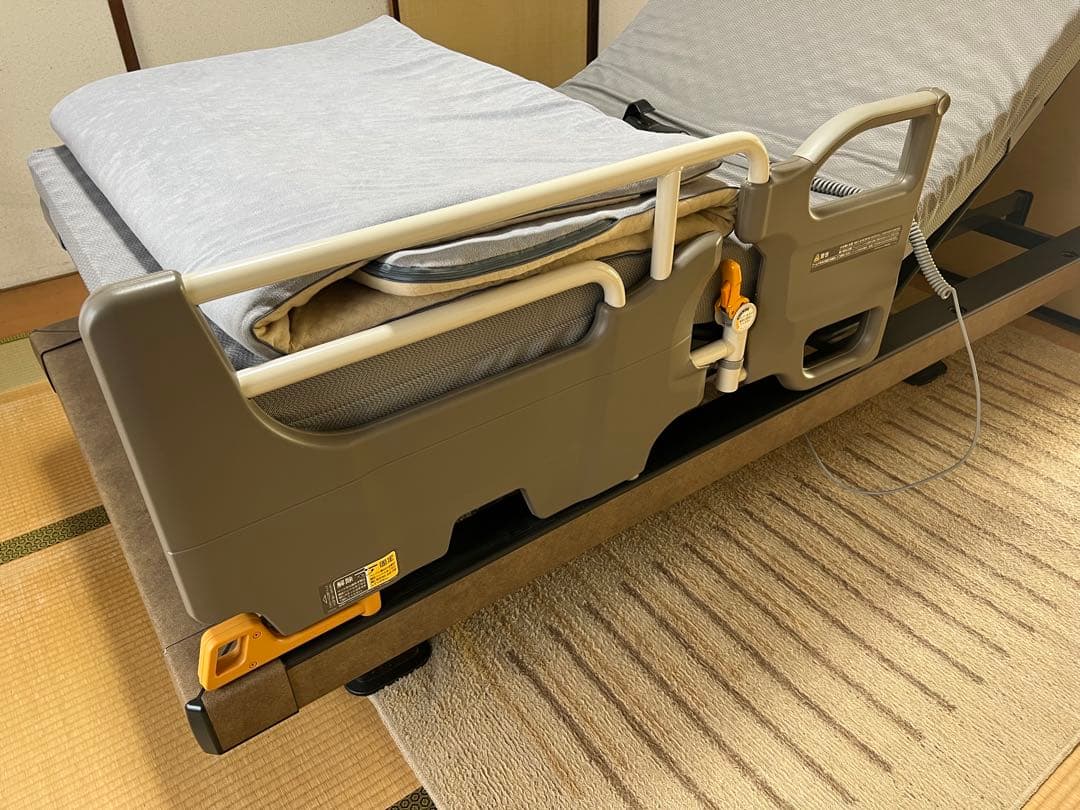 【美品】パラマウントベッド インタイム1000 3モーター高さ調整機能付き介護
