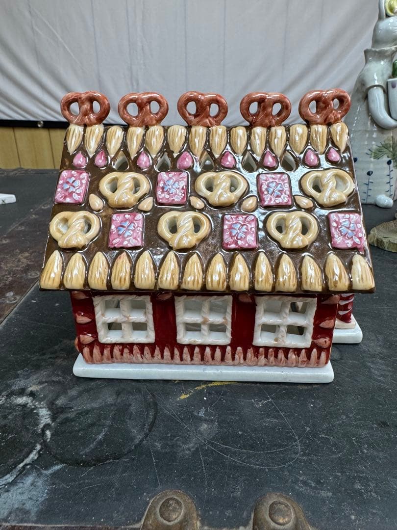 ☆Villeroy&Boch 陶器製 お菓子の家 置物