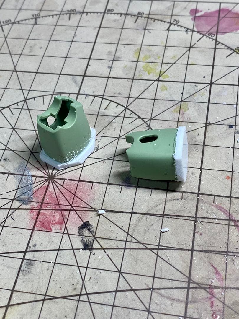 ガンプラ HGUC 1/144 ザクIIF2型 全塗装改造品