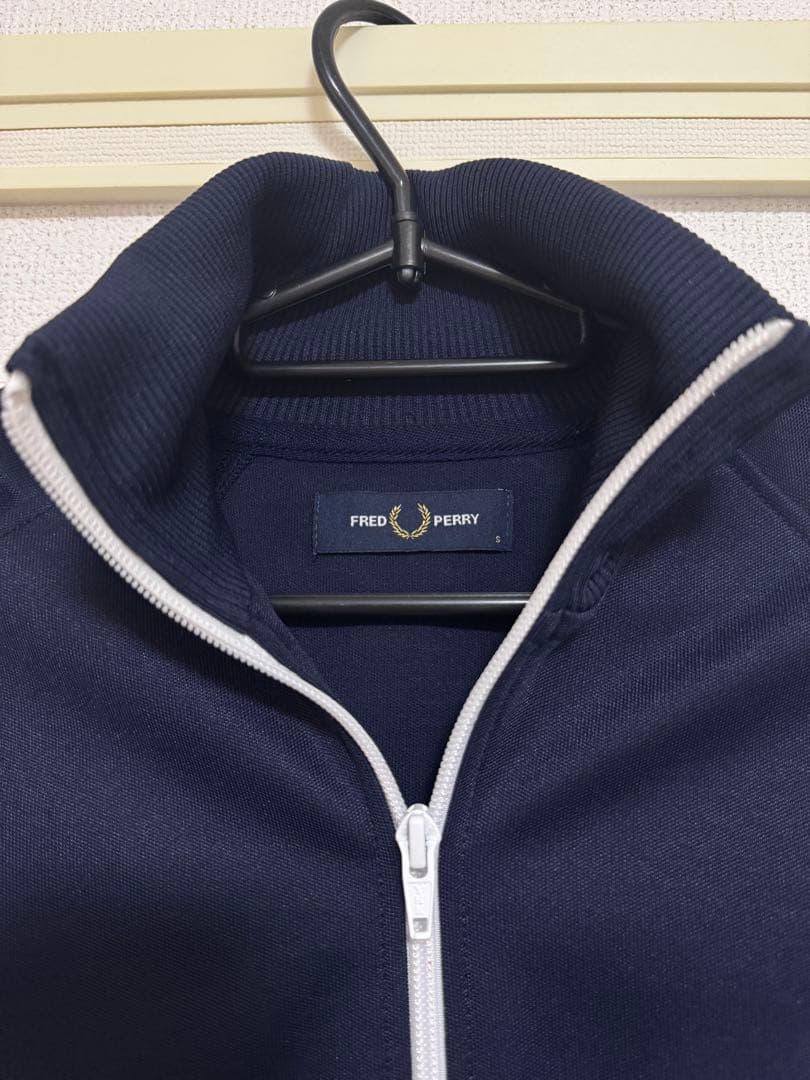 FRED PERRY （テープド トラック ジャケット）ネイビー