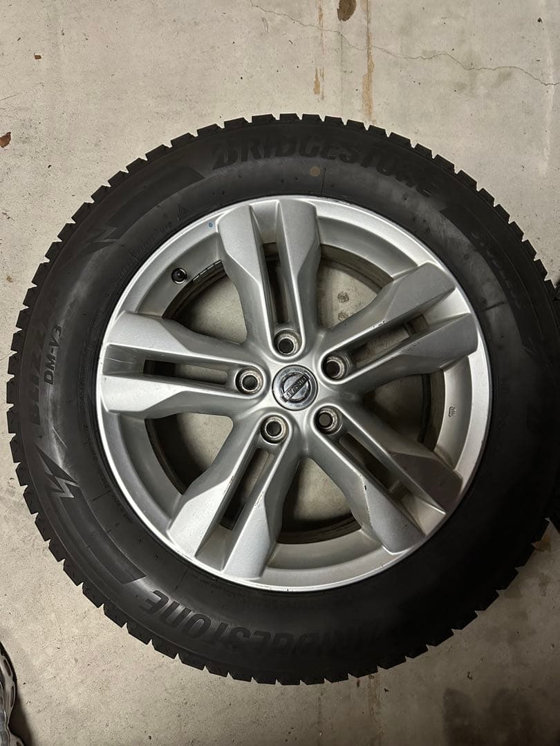 タイヤ・ホイール BRIDGESTONE BLIZZAK DM-V3 225/60R17